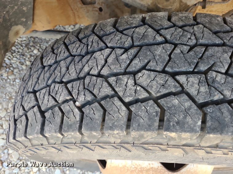 image for item NX9626 2012 Chevrolet Silverado 3500HD  Crew Cab flatbed pickup truck