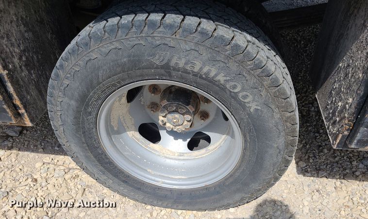 image for item NX9626 2012 Chevrolet Silverado 3500HD  Crew Cab flatbed pickup truck