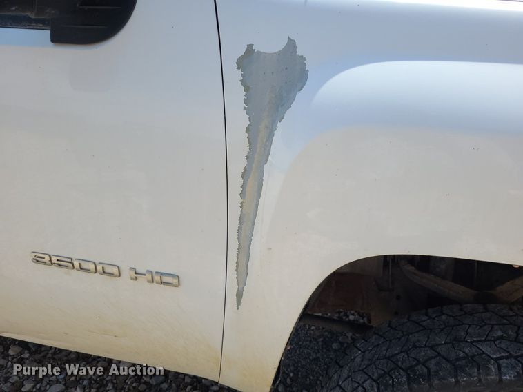 image for item NX9627 2012 Chevrolet Silverado 3500HD  Crew Cab flatbed pickup truck