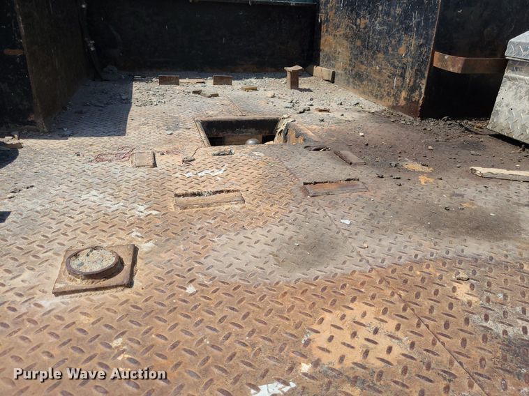 image for item NX9627 2012 Chevrolet Silverado 3500HD  Crew Cab flatbed pickup truck