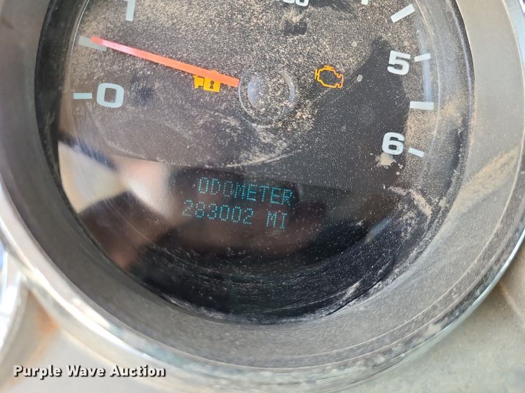 image for item NX9627 2012 Chevrolet Silverado 3500HD  Crew Cab flatbed pickup truck