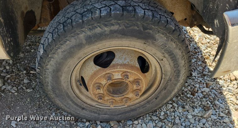 image for item NX9627 2012 Chevrolet Silverado 3500HD  Crew Cab flatbed pickup truck