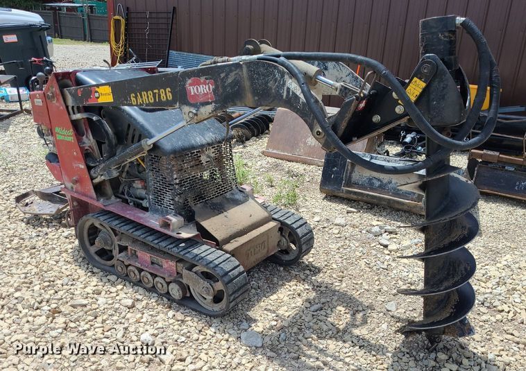 image for item NX9628 2016 Toro TX427  compact utility loader