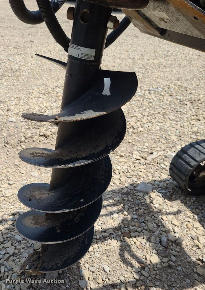 image for item NX9628 2016 Toro TX427  compact utility loader