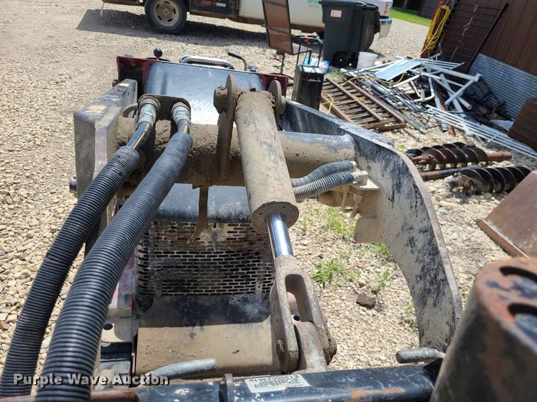 image for item NX9628 2016 Toro TX427  compact utility loader