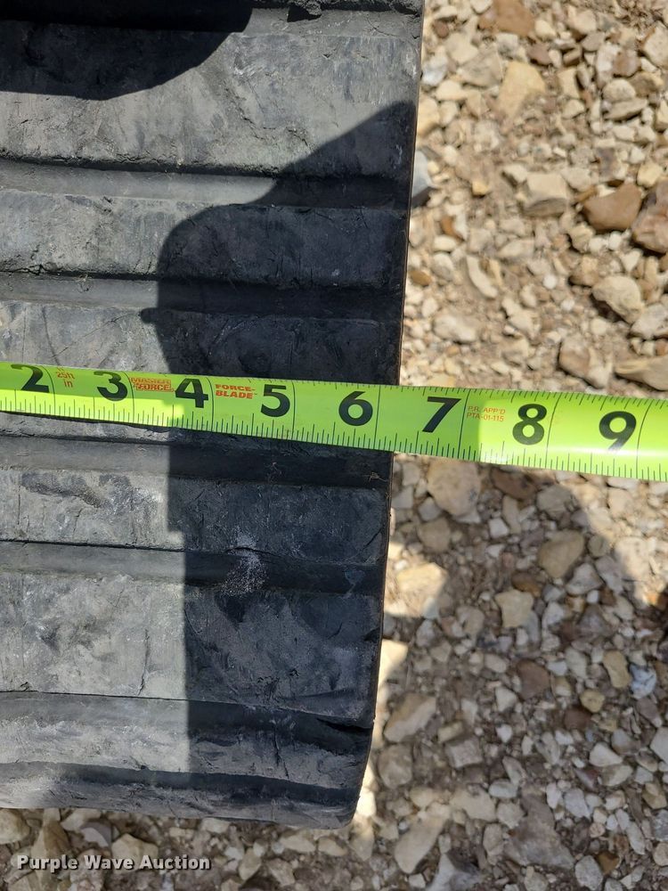 image for item NX9628 2016 Toro TX427  compact utility loader