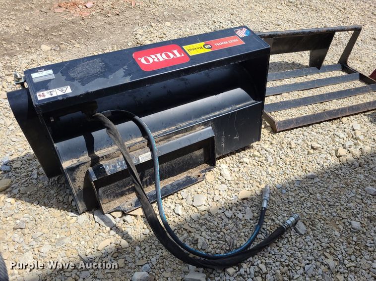 image for item NX9628 2016 Toro TX427  compact utility loader