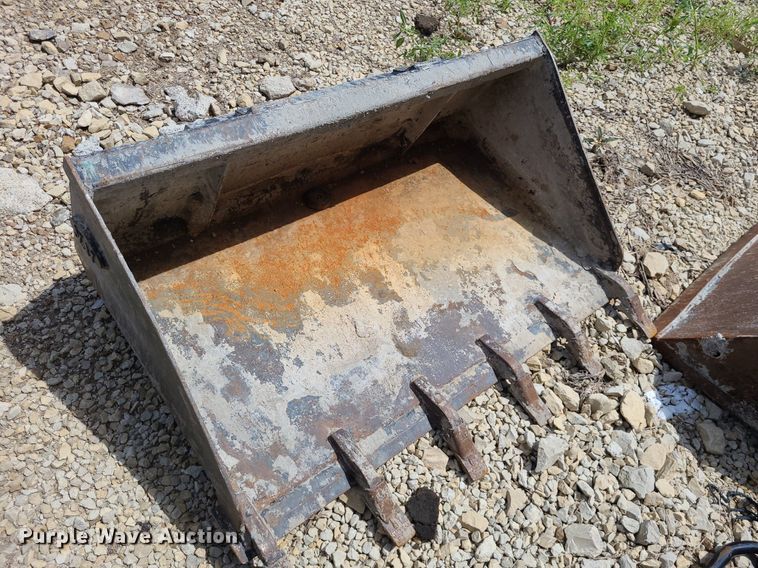 image for item NX9628 2016 Toro TX427  compact utility loader