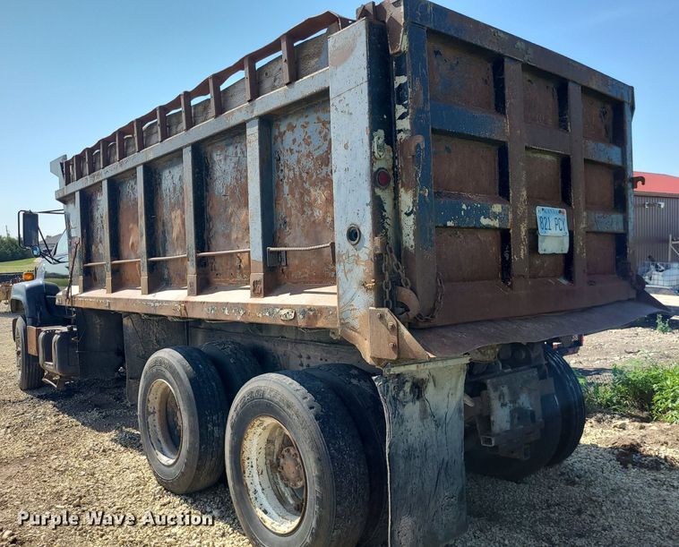 image for item NX9634 1991 Chevrolet Kodiak  dump truck