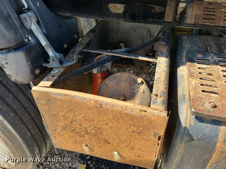 image for item NX9634 1991 Chevrolet Kodiak  dump truck