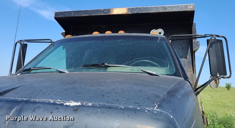 image for item NX9634 1991 Chevrolet Kodiak  dump truck