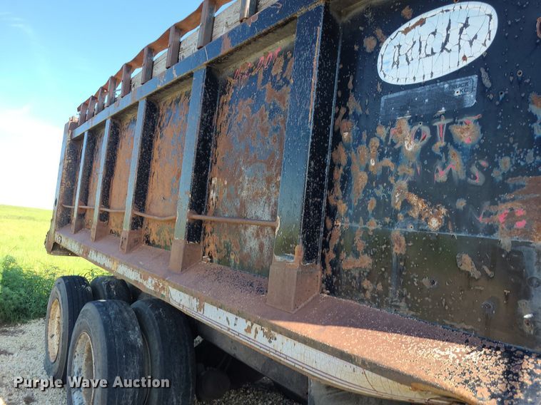 image for item NX9634 1991 Chevrolet Kodiak  dump truck