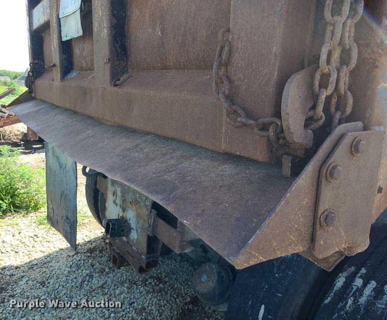 image for item NX9634 1991 Chevrolet Kodiak  dump truck