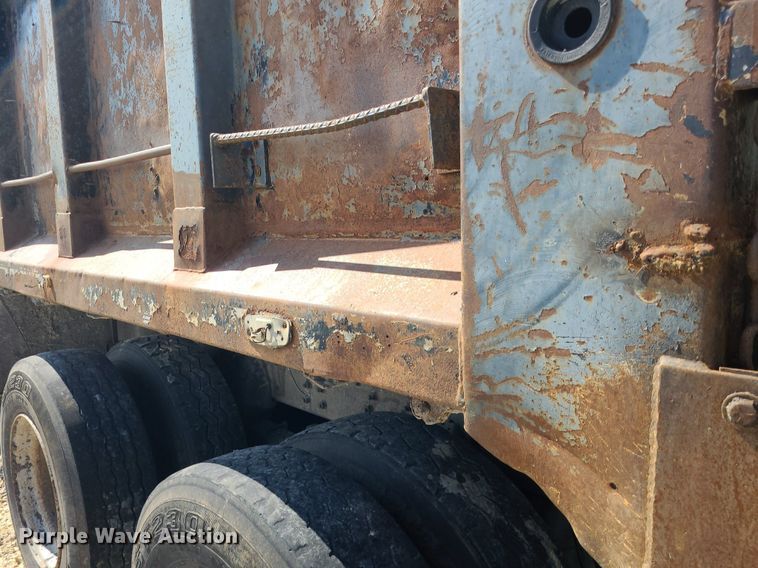 image for item NX9634 1991 Chevrolet Kodiak  dump truck