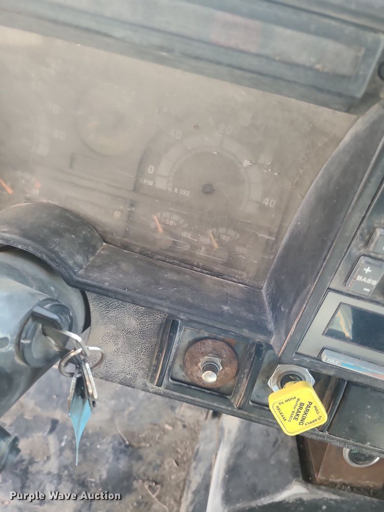 image for item NX9634 1991 Chevrolet Kodiak  dump truck