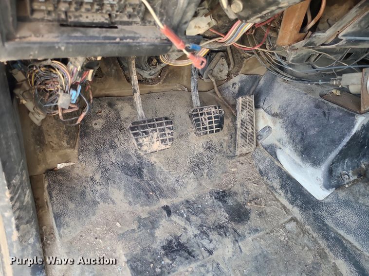 image for item NX9634 1991 Chevrolet Kodiak  dump truck