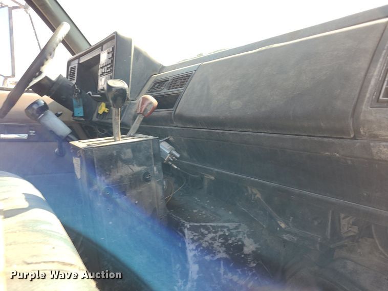 image for item NX9634 1991 Chevrolet Kodiak  dump truck