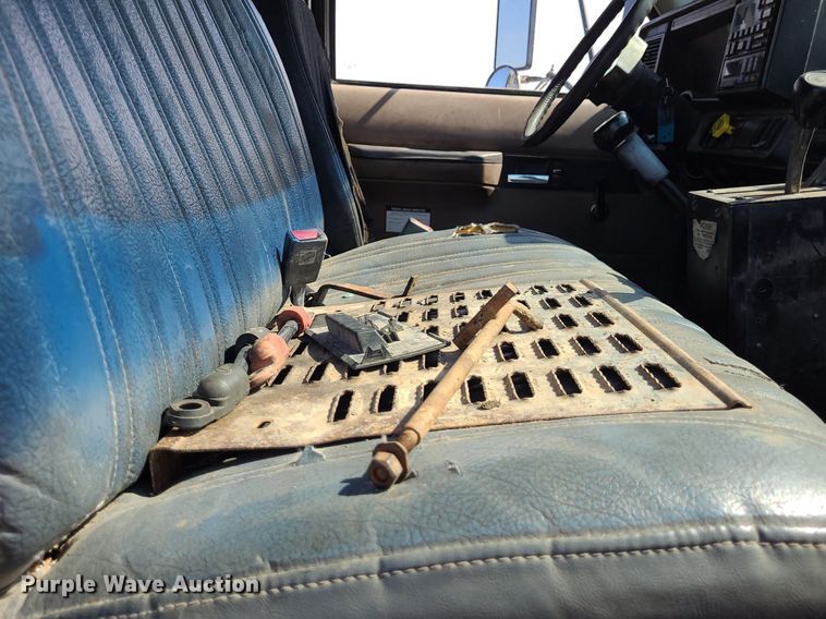 image for item NX9634 1991 Chevrolet Kodiak  dump truck