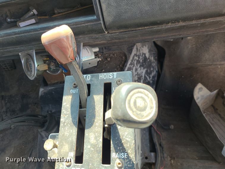 image for item NX9634 1991 Chevrolet Kodiak  dump truck