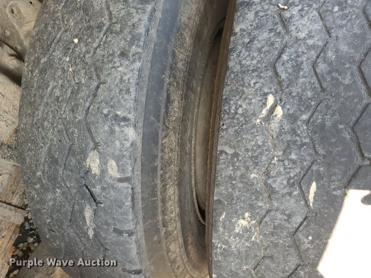 image for item NX9634 1991 Chevrolet Kodiak  dump truck