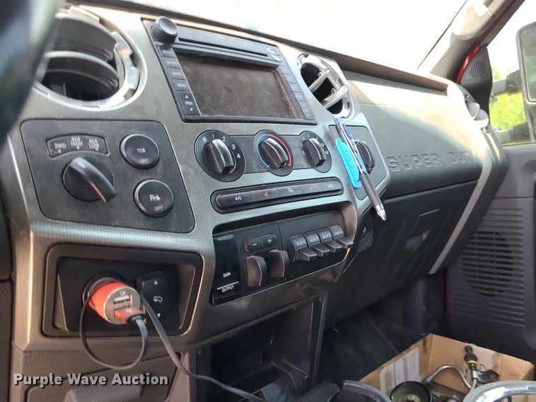 image for item NX9635 2008 Ford F250 Super Duty  Crew Cab pickup truck