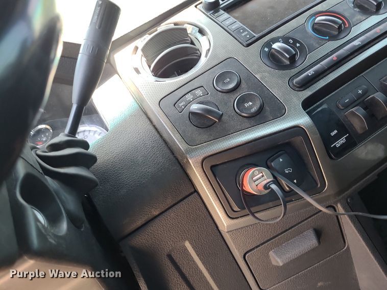 image for item NX9635 2008 Ford F250 Super Duty  Crew Cab pickup truck