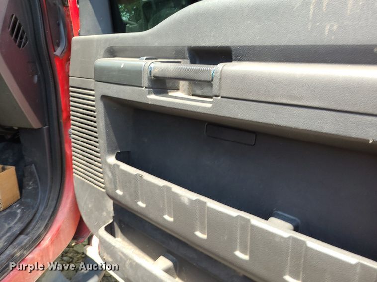 image for item NX9635 2008 Ford F250 Super Duty  Crew Cab pickup truck