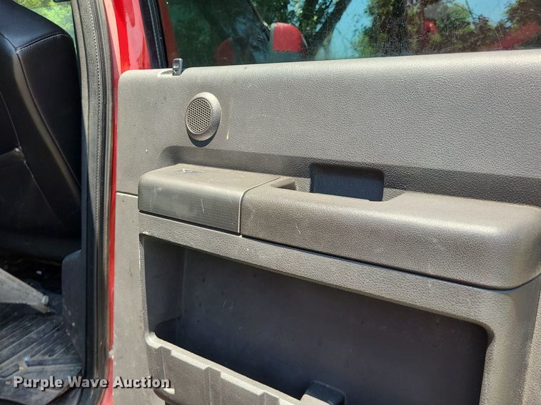 image for item NX9635 2008 Ford F250 Super Duty  Crew Cab pickup truck