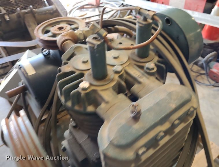 image for item NX9636 Saylor-Beall 705  air compressor