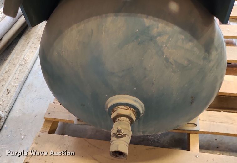 image for item NX9636 Saylor-Beall 705  air compressor