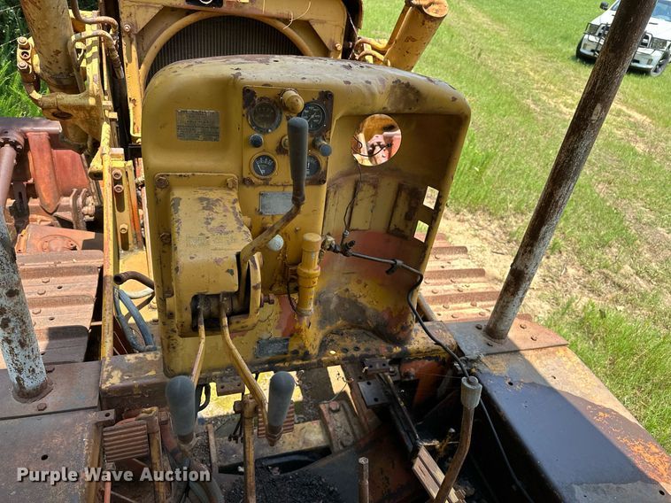 image for item OC9045 Allis-Chalmers HD16  dozer