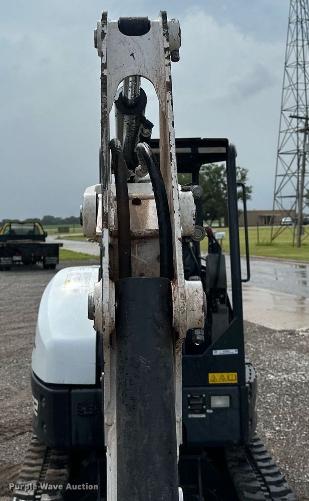 image for item OC9048 2021 Bobcat E32I  mini excavator
