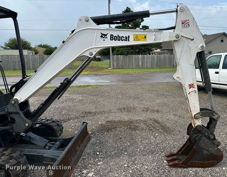 image for item OC9048 2021 Bobcat E32I  mini excavator