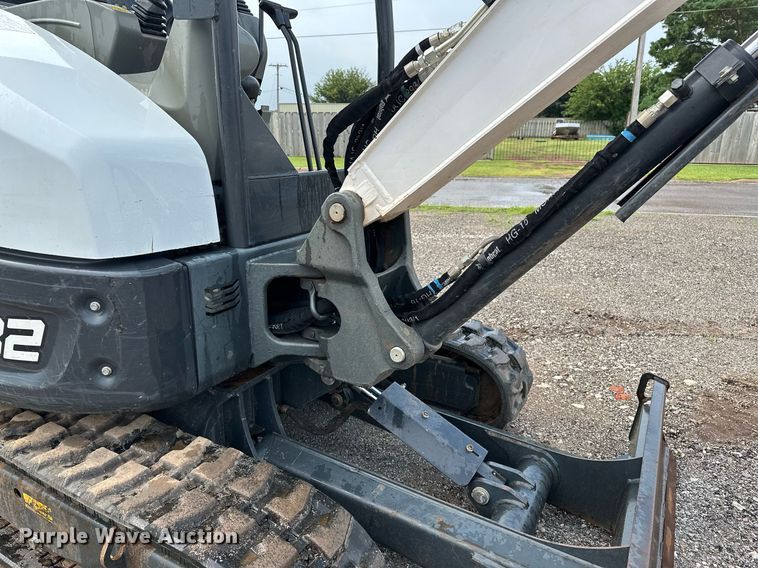 image for item OC9048 2021 Bobcat E32I  mini excavator