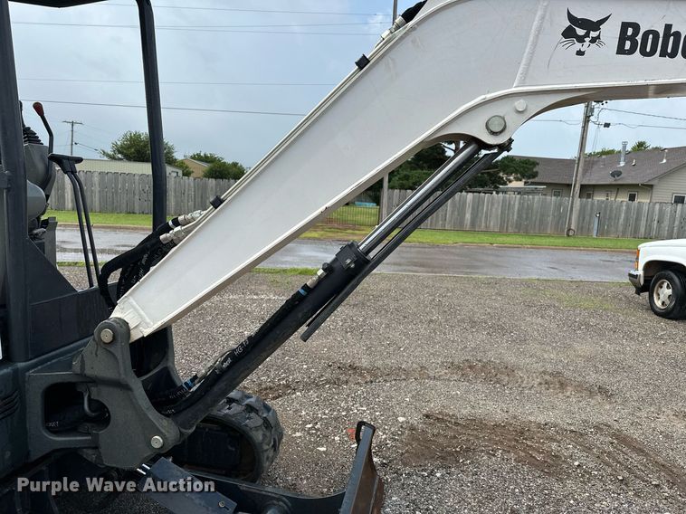 image for item OC9048 2021 Bobcat E32I  mini excavator