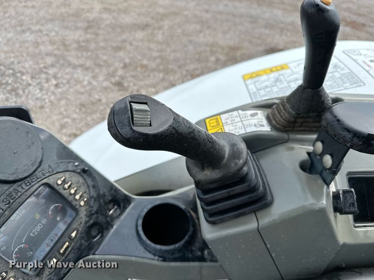 image for item OC9048 2021 Bobcat E32I  mini excavator