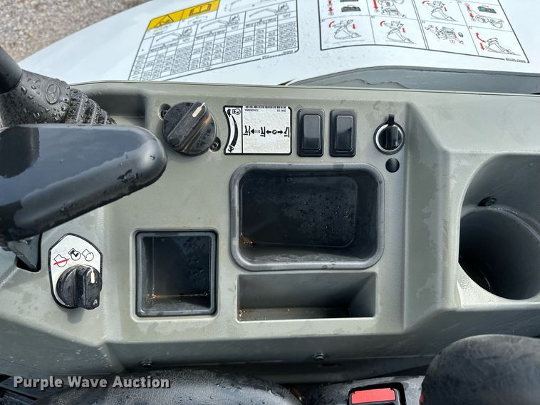 image for item OC9048 2021 Bobcat E32I  mini excavator