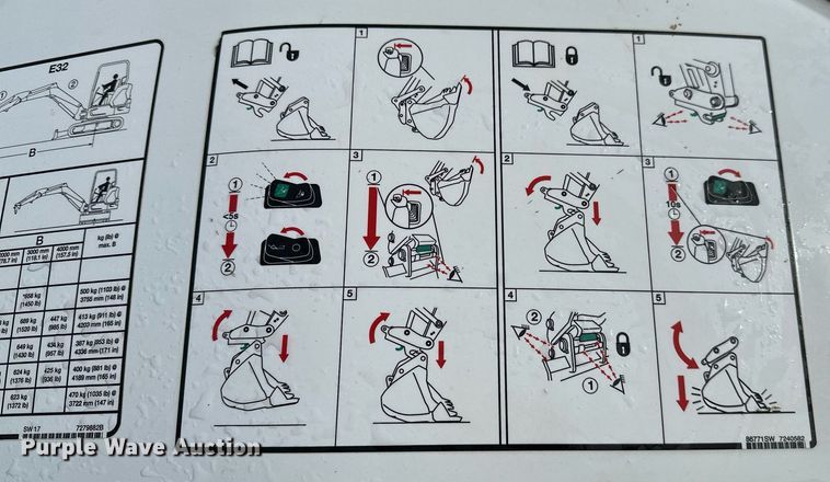 image for item OC9048 2021 Bobcat E32I  mini excavator