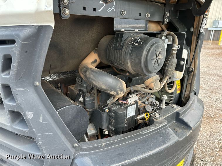 image for item OC9048 2021 Bobcat E32I  mini excavator