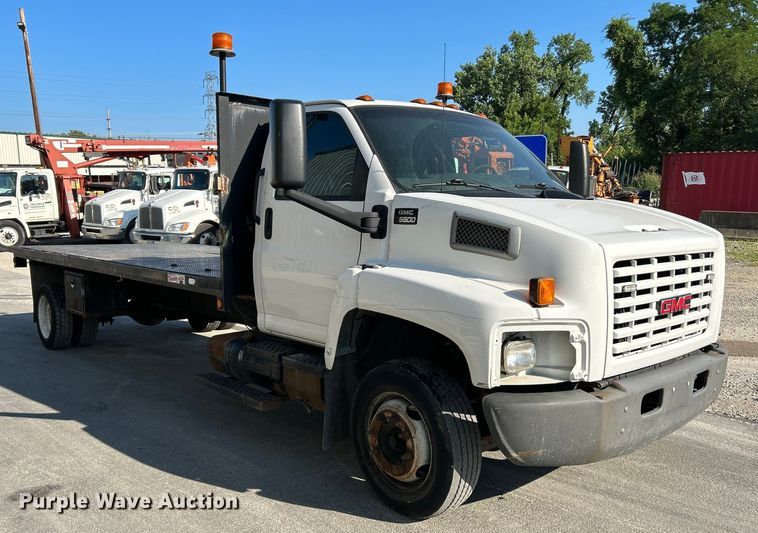 image for item OK9608 2007 GMC C6500  flatbed truck