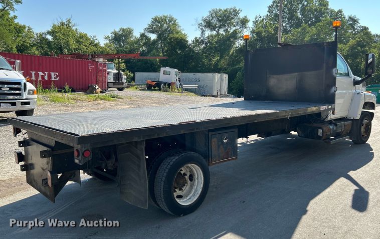 image for item OK9608 2007 GMC C6500  flatbed truck