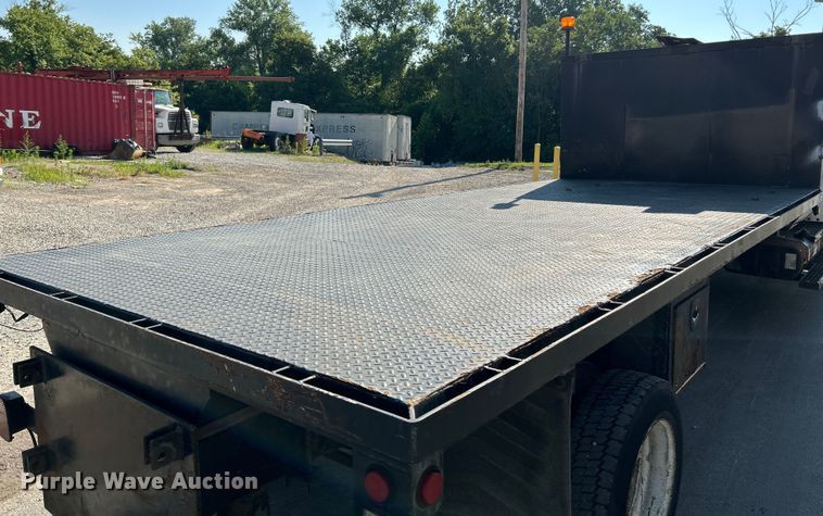 image for item OK9608 2007 GMC C6500  flatbed truck