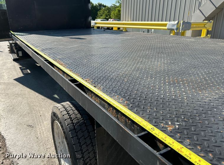 image for item OK9608 2007 GMC C6500  flatbed truck