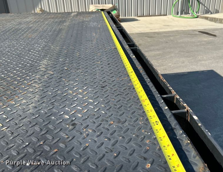 image for item OK9608 2007 GMC C6500  flatbed truck