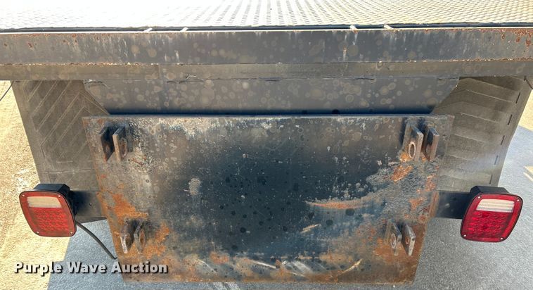 image for item OK9608 2007 GMC C6500  flatbed truck