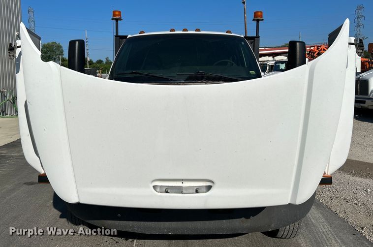 image for item OK9608 2007 GMC C6500  flatbed truck