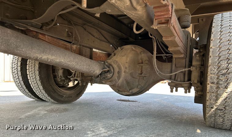 image for item OK9608 2007 GMC C6500  flatbed truck