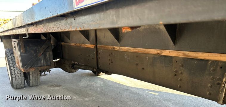 image for item OK9608 2007 GMC C6500  flatbed truck