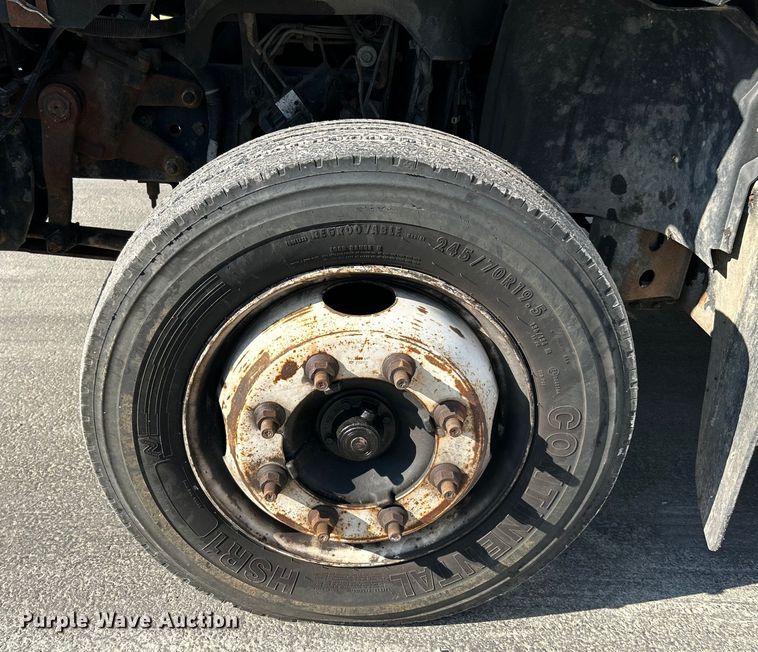 image for item OK9608 2007 GMC C6500  flatbed truck