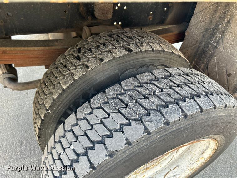 image for item OK9608 2007 GMC C6500  flatbed truck